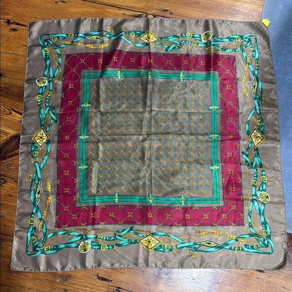 Scarf Wrap Vibrant Patterned chain and belt Scarf - Picture 1 of 7